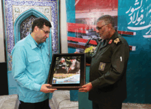 فرمانده منطقه یکم نیروی دریایی سپاه  از مدیرعامل فولاد کاوه قدردانی کرد