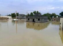 سیل‌گرفتگی روستای زهری‌کار از توابع لیردف/امداد‌رسانی‌ها در حال انجام است