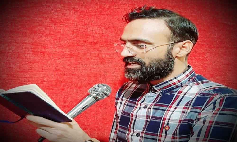 مداح شور خوان هرمزگانی در گفت‌وگو با دریا: خدا را شاکریم که در پناه حسینیم