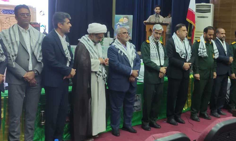 برگزاری یادواره ۲۱ شهید دانش آموز دبیرستان ابن سینا بندرعباس