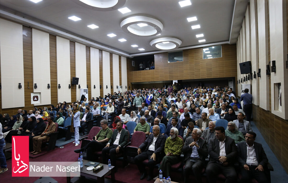 رونمایی از یادمان مزارع محمد علی بهمنی در بندرعباس