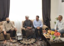 عیادت مدیر روابط‌عمومی و دبیر شورای فرهنگی نیروگاه بندرعباس از نعمت روزپیکر
