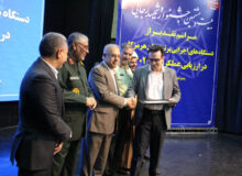تقدیر استاندار هرمزگان از رئیس دانشگاه علوم پزشکی هرمزگان در جشنواره شهید رجایی