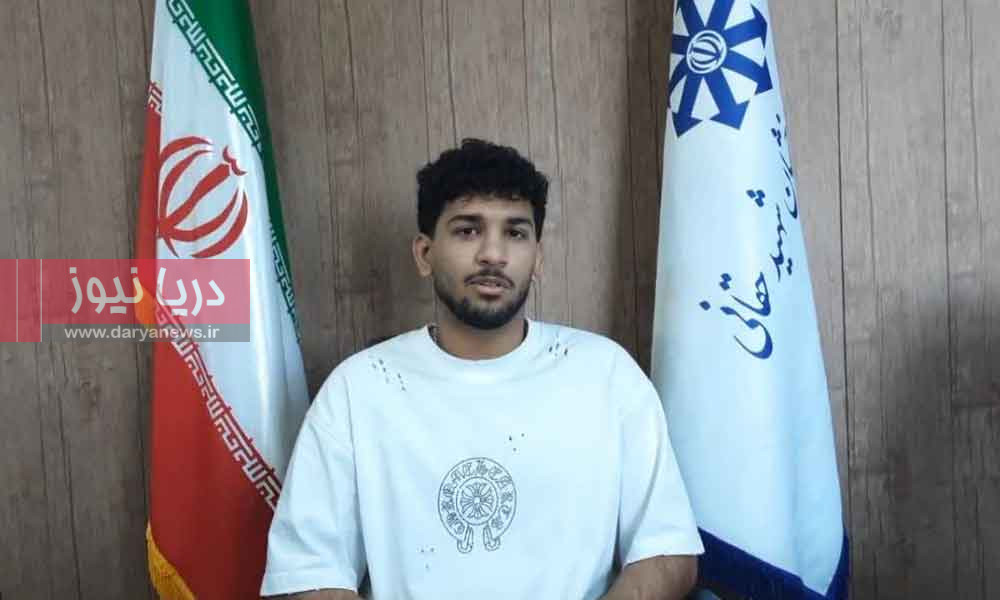 راز موفقیت رتبه دو رقمی کنکور بندرعباس تلاش، پشتکار و همراهی دوستان