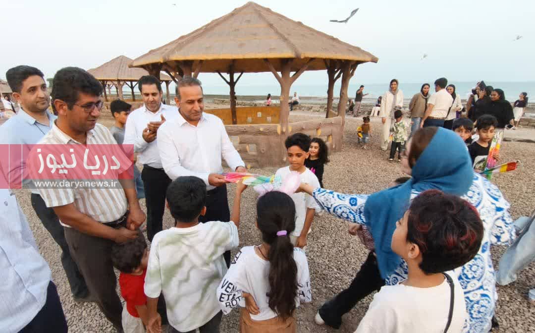 برگزاری جشن روز جهانی کودک در ساحل شهرک مسکونی نیروگاه توانیر