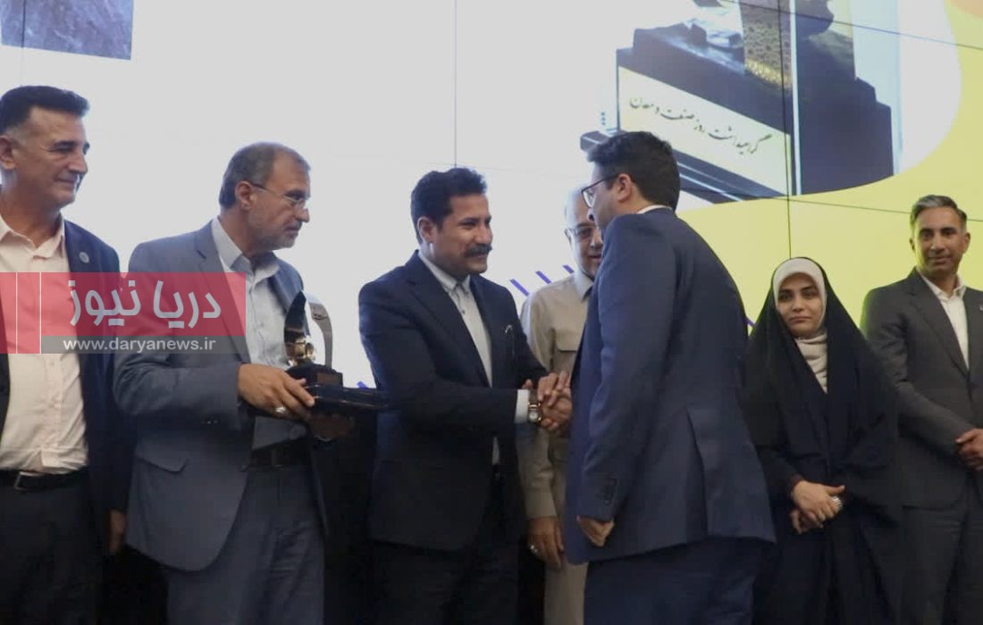 تجليل  از فولاد هرمزگان به عنوان واحد صنعتي نمونه استاني