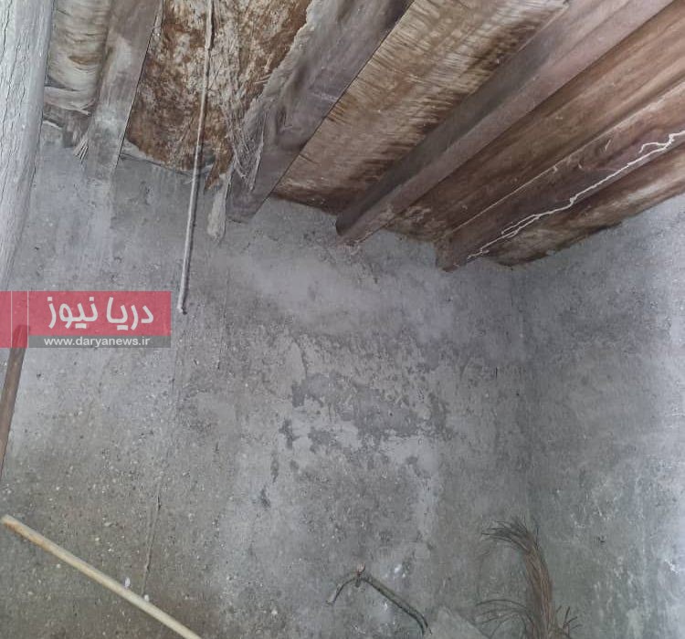 زیر سقفی که هر لحظه ممکن است فرو بریزد