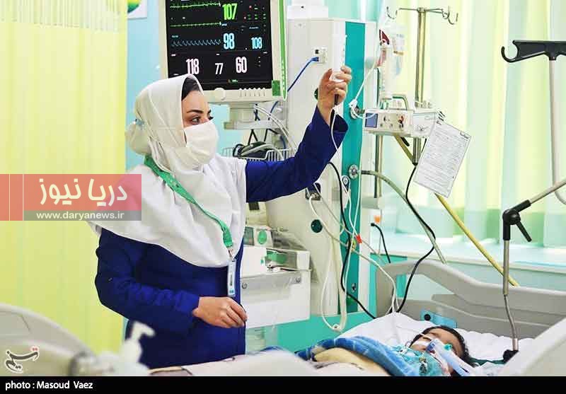 پرستار بیمار بر بالین بیمار