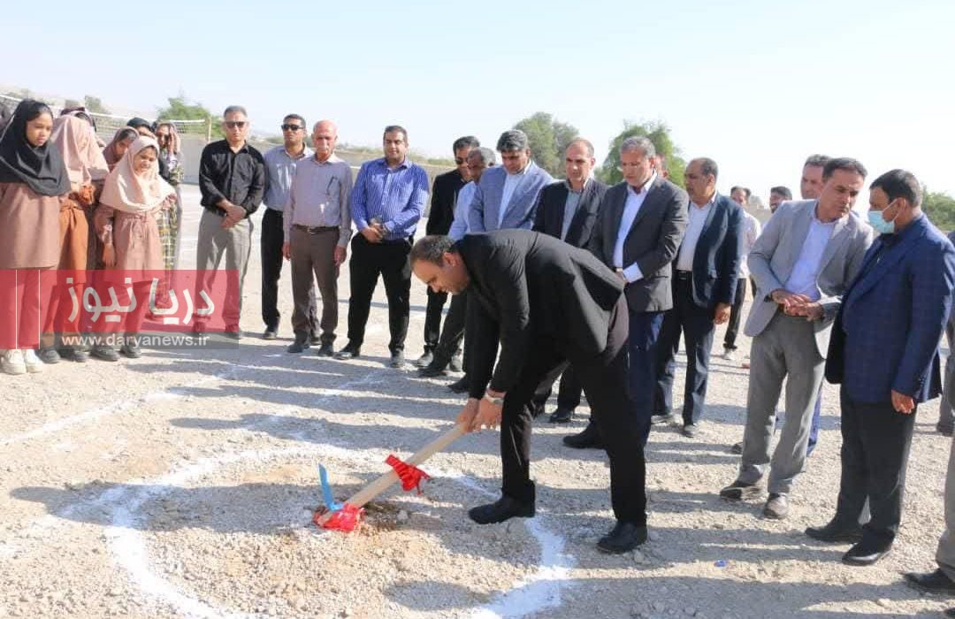 برگزاری آیین کلنگ زنی مدرسه ۶کلاسه ایسین