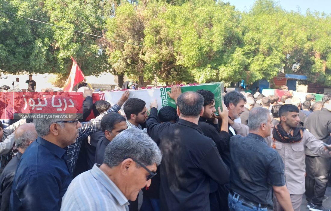 تشییع ۱۴ شیر گمنام و خوش‌نام بر دوش مردم بندرعباس