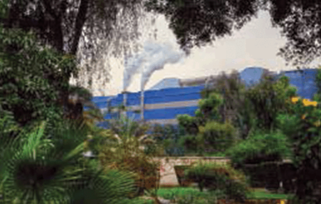 فولاد هرمزگان در مسیرصادرات و  تولید سبز