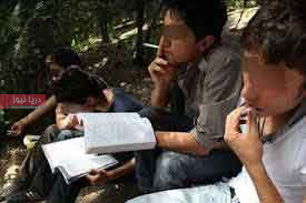 مدرسه؛سنگر اول مقابله