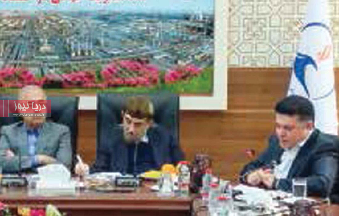 بازدید رئیس گروه اقتصادی دفتر مقام معظم رهبری  از پالایشگاه نفت بندرعباس