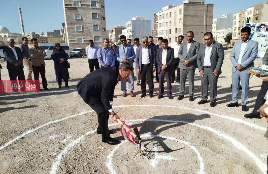 آیین کلنگ زنی دبیرستان نمونه دولتی “خرد” در قشم