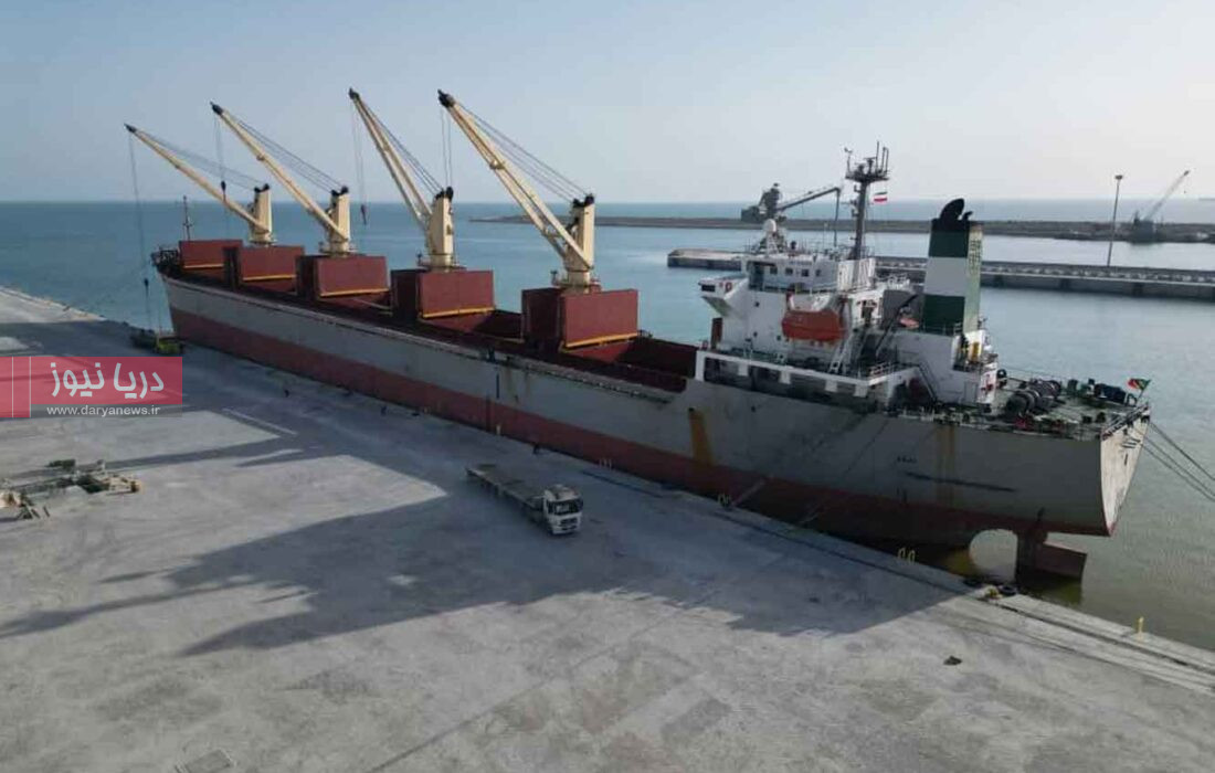 آغاز بارگیری نخستین محموله ۳۰ هزار تنی  بیلت فولادی در بندر منطقه ویژه اقتصادی پارسیان