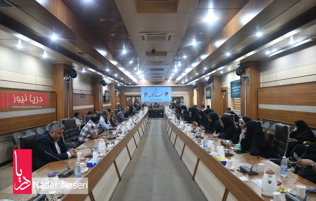 نشست خبری استاندار هرمزگان به مناسبت دهه فجر